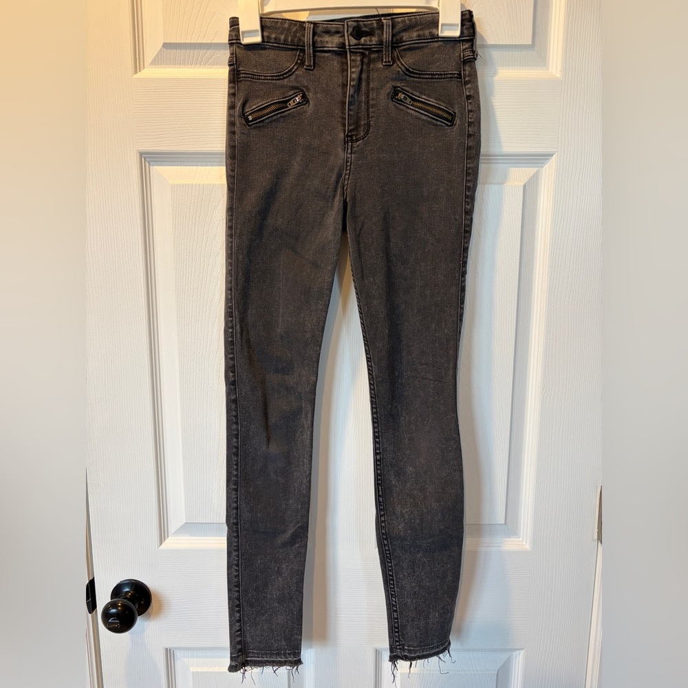 Hollister Grey/Black-Wash High-Rise Jean Legging (Size 3R)